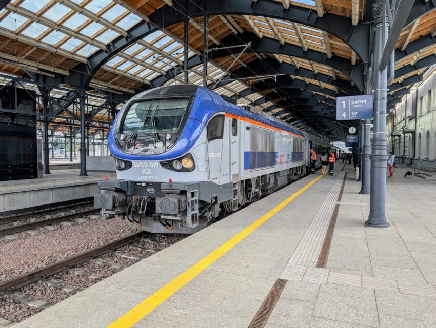 PKP IC SU160-010 mit IC nach Mockava in Bialystok.